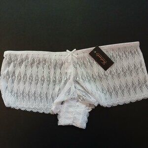 FREDERICK'S of Hollywood Women's NWT White Lace Panties Size Small
